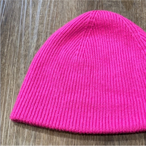 Vineyard Vines Hat Vineyard Vines Winter Hat Pink - Picture 2 of 8